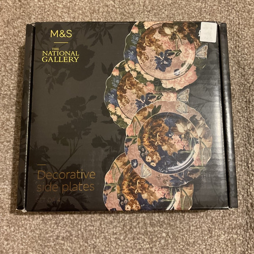National gallery set of - m&s,